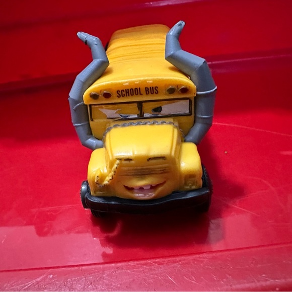Disney Cars 3, 4 Characters / figures, preloved but in good condition - Picture 10 of 10